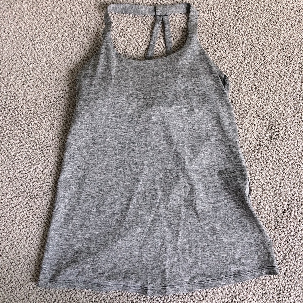 LIKE NEW Gap Fit Athletic Top with Built-In Bra